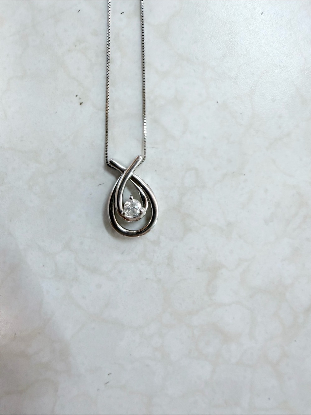 10k White Gold Teardrop Diamond Pendant Necklace